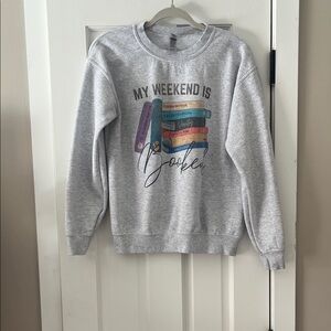 Gildan Light Gray Sweatshirt with Colorful Book Design